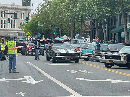 parking crew parking cars on Petaluma boulevard